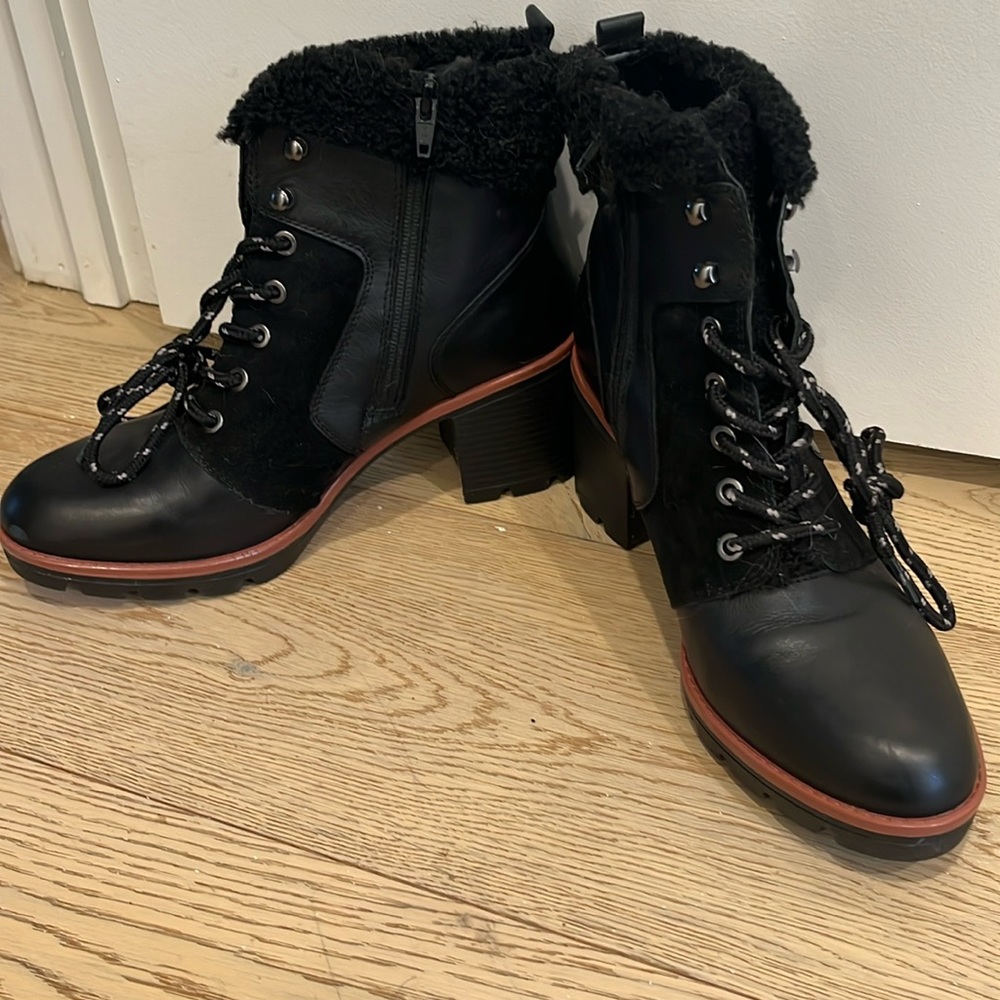 Naturalizer winter boots with heel!